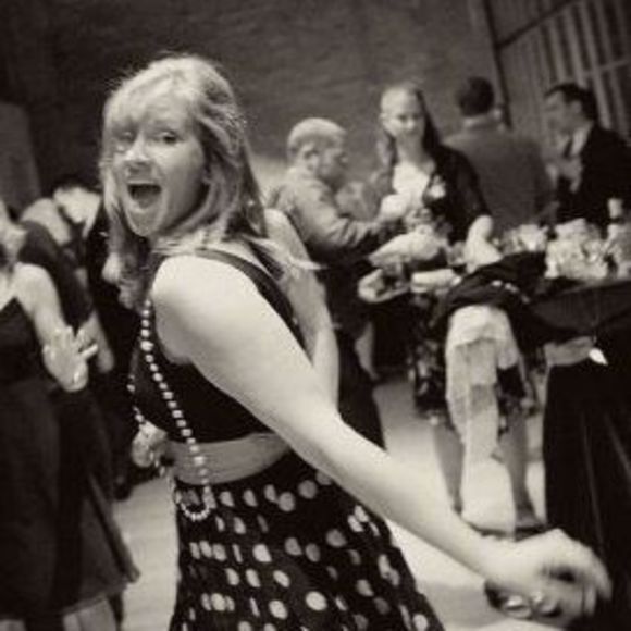 Meet your Posher, Alison - Picture 1 of 1